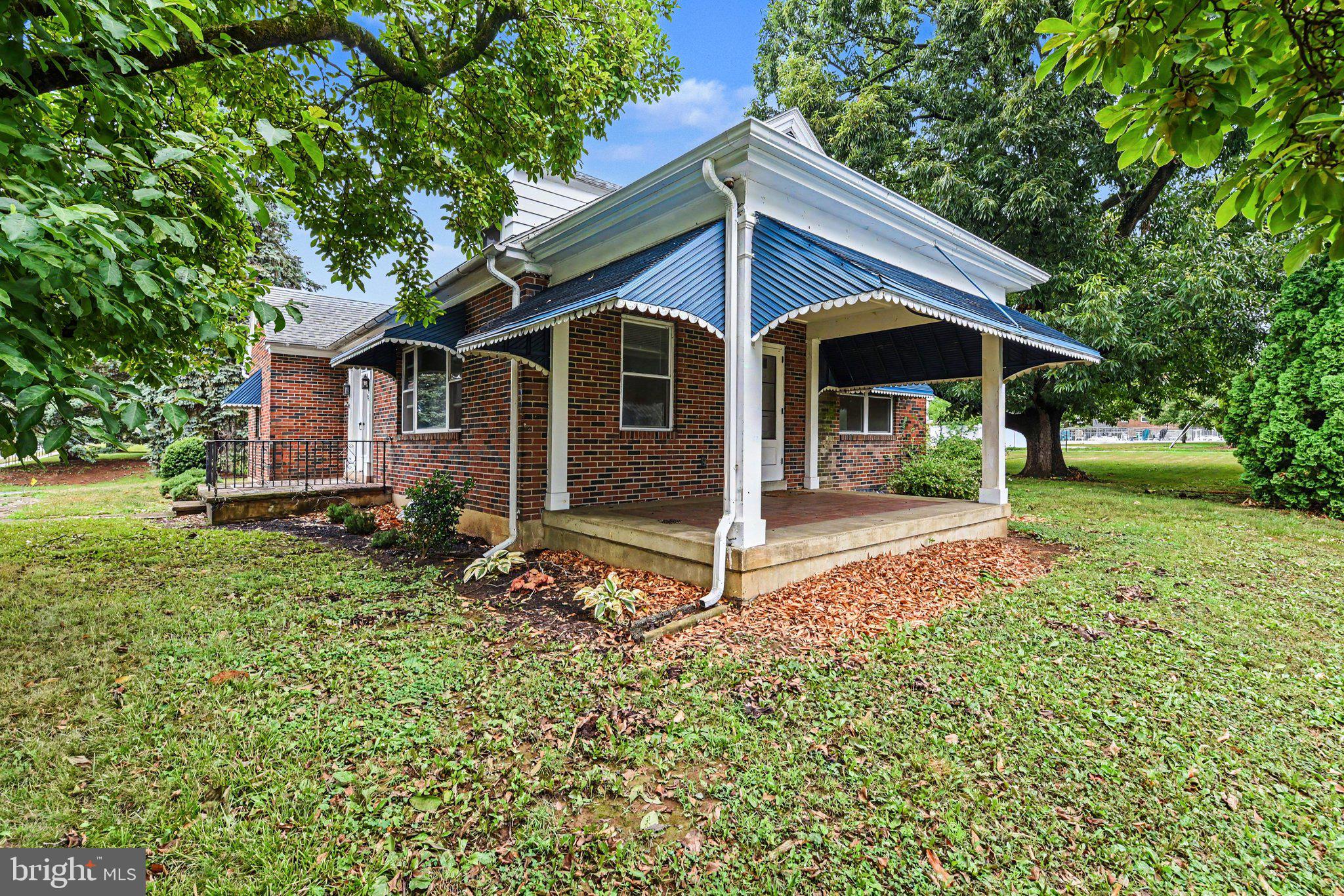 125 West Governor Road Hershey, PA 17033 - Photo 4 of 28