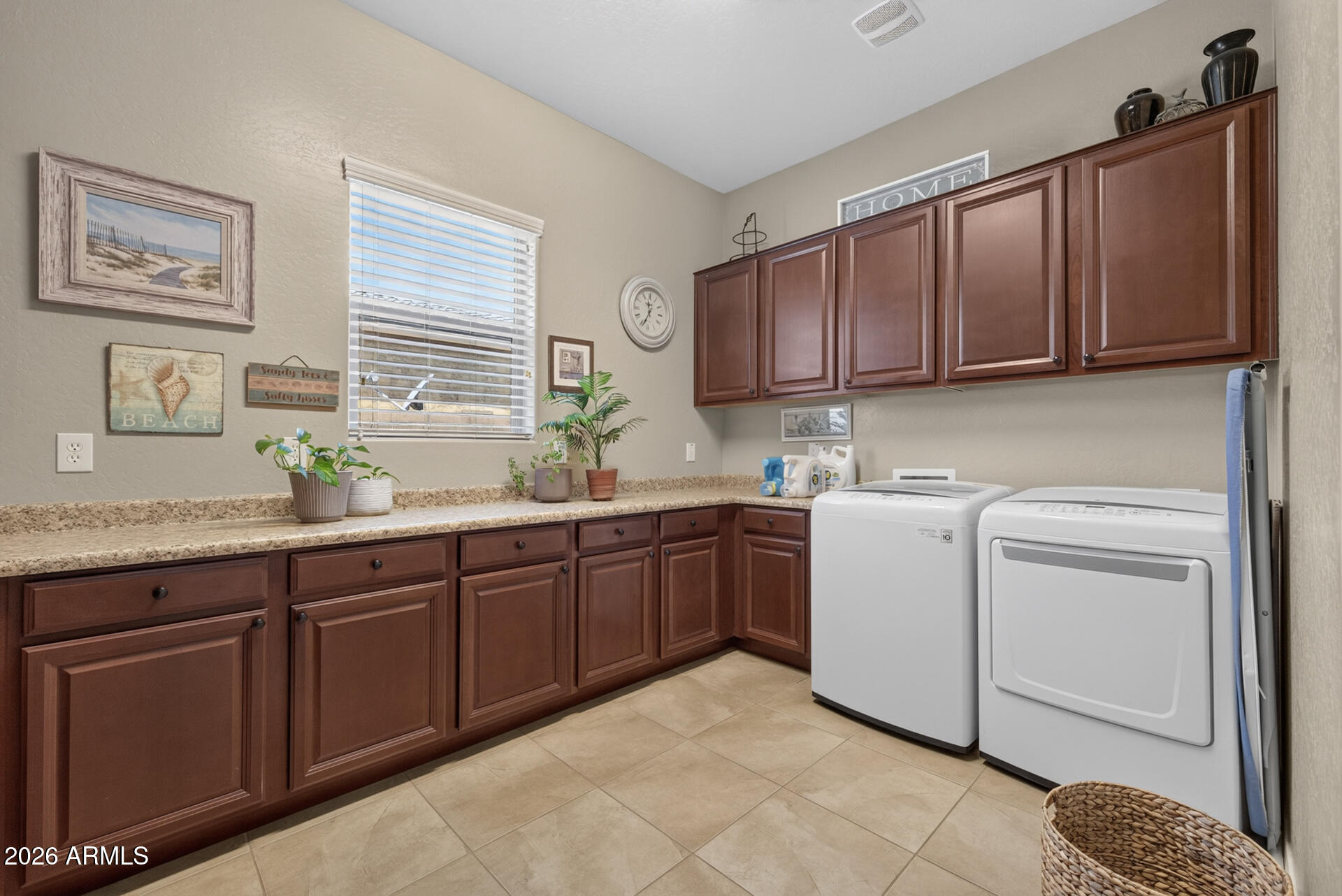 20105 East Quintero Road Queen Creek, AZ 85142 - Photo 31 of 54 39)LAUNDRY ROOM