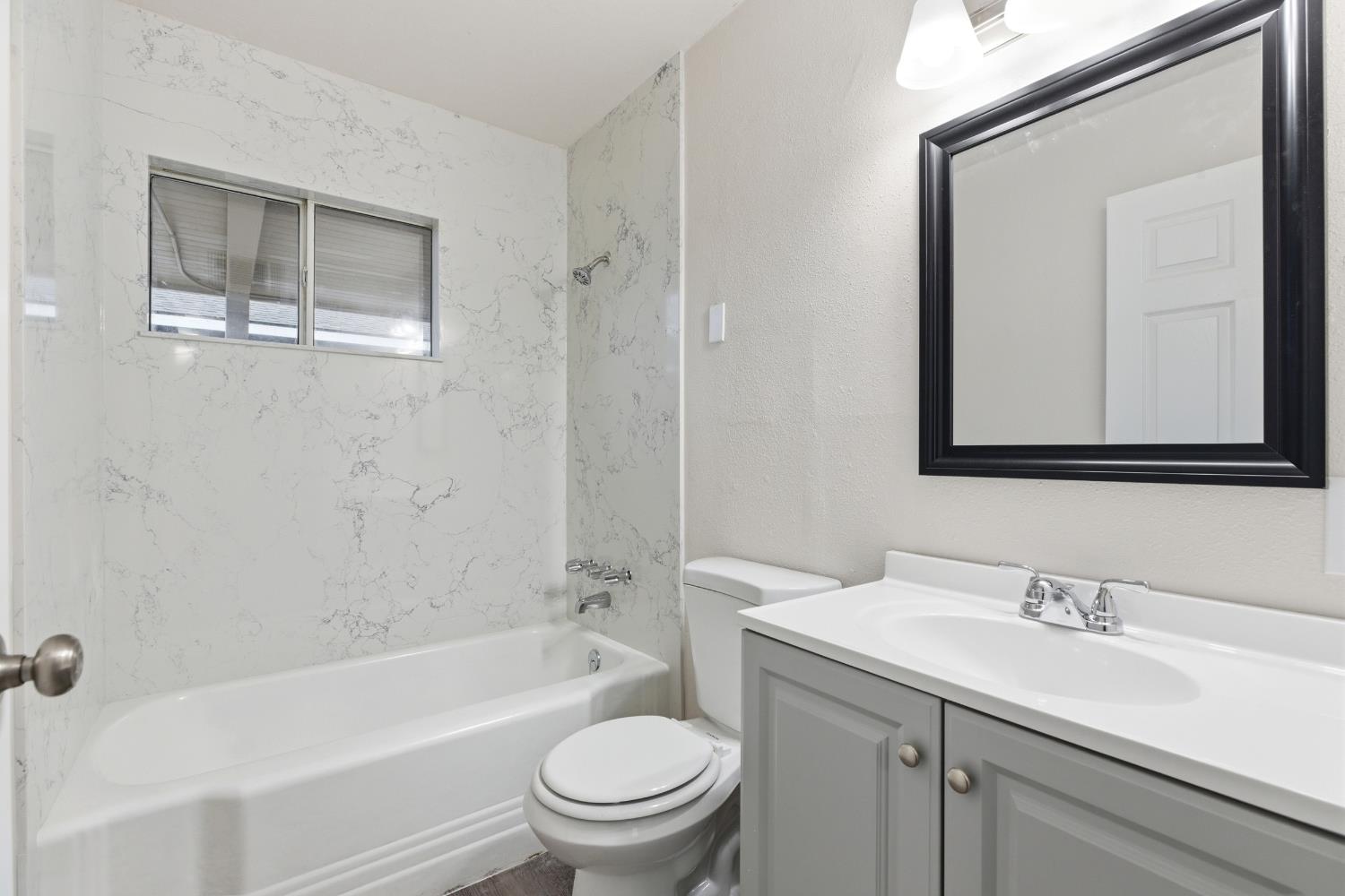 1726 East 23rd Street Merced, CA 95340 - Photo 11 of 22