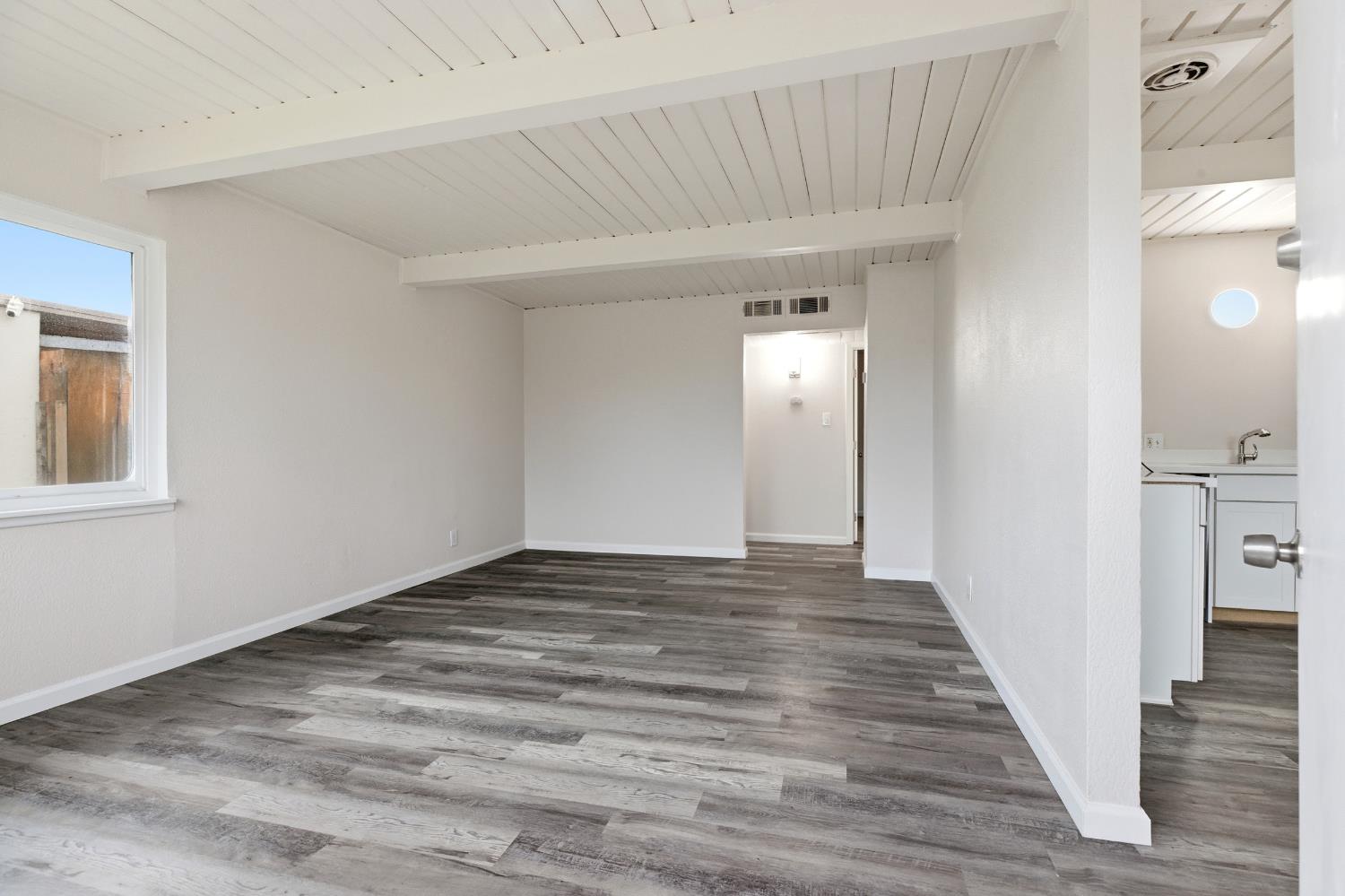 1726 East 23rd Street Merced, CA 95340 - Photo 3 of 22