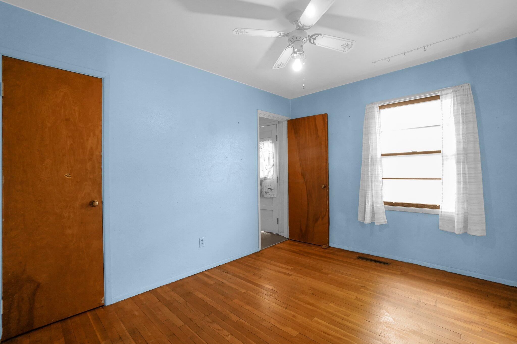 4451 Errington Road Columbus, OH 43227 - Photo 7 of 30 7-web-or-mls-4451-errington-rd