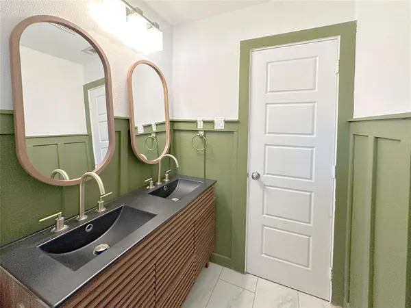 $264,900 | 706 Carter Drive, Arlington, TX 76010