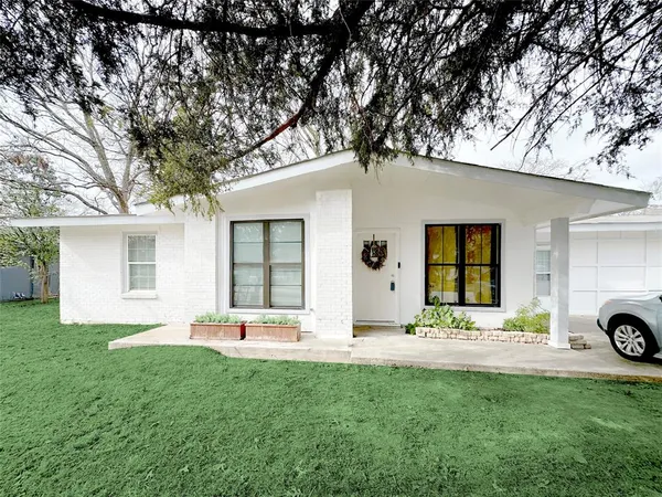 $264,900 | 706 Carter Drive, Arlington, TX 76010
