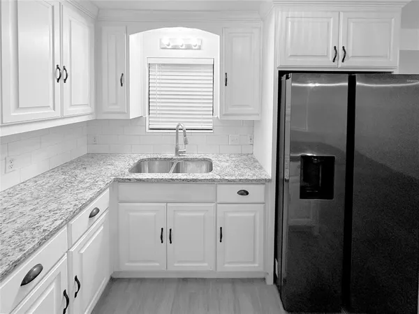$264,900 | 706 Carter Drive, Arlington, TX 76010