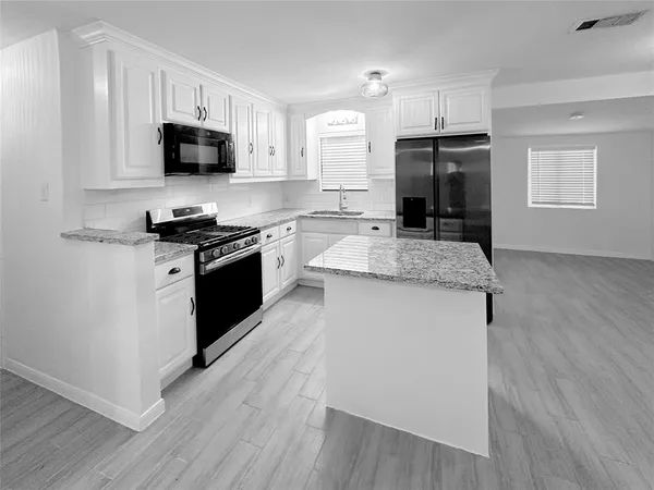 $264,900 | 706 Carter Drive, Arlington, TX 76010