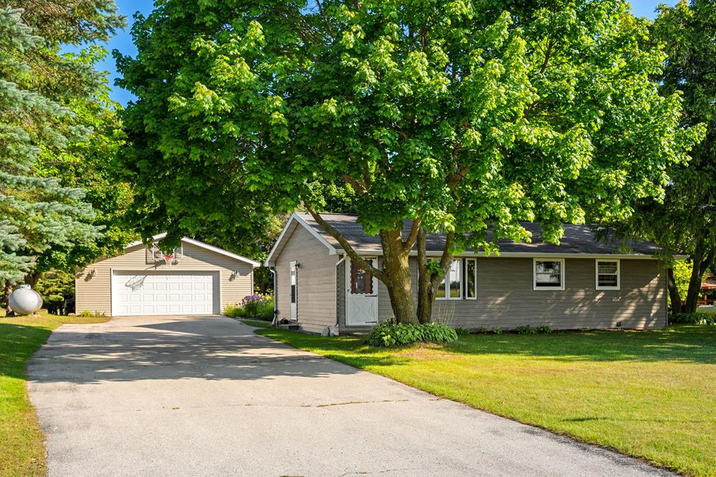 4740 Dunn Road Sturgeon Bay, WI 54235 - Photo 1 of 37 Main View