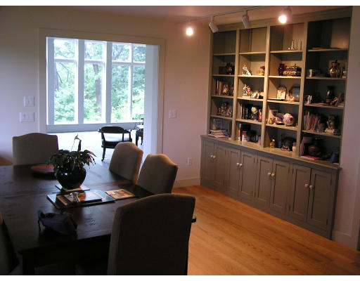 31 Poplar Hill Road Whately, MA 01093 - Photo 8 of 30 a living room with furniture