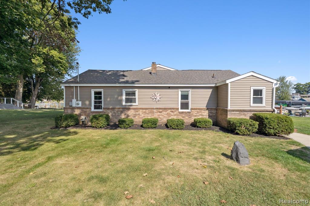 2236 Grove Park Road Fenton, MI 48430 - Photo 3 of 50
