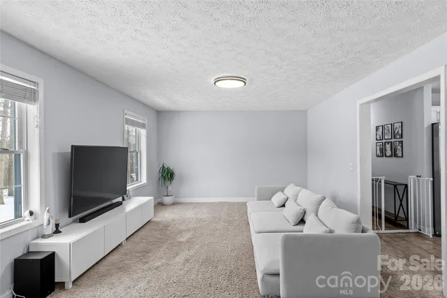 $450,000 | 1012 Tuckda Way, Hamptonville, NC 27020