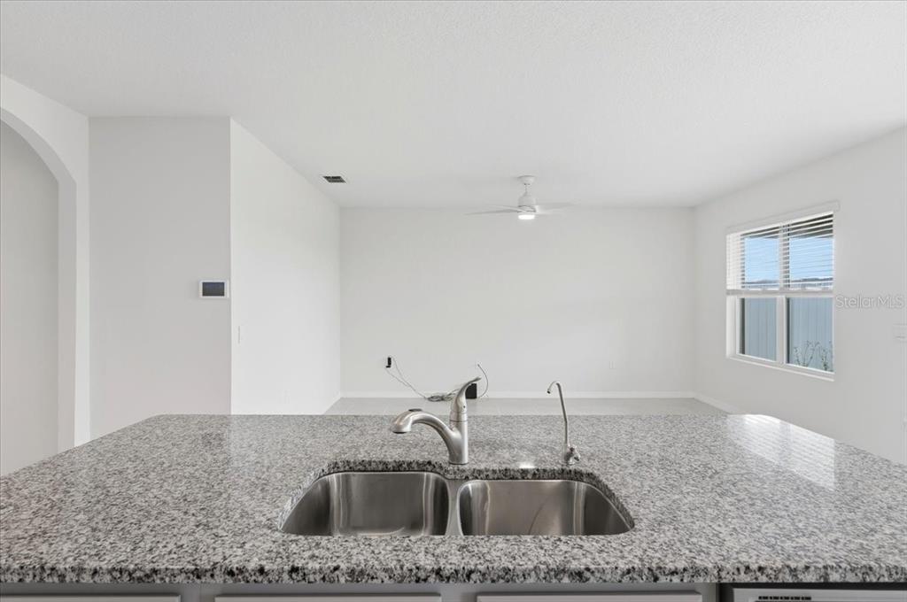 2829 Grandbury Grove Road Lakeland, FL 33811 - Photo 14 of 50