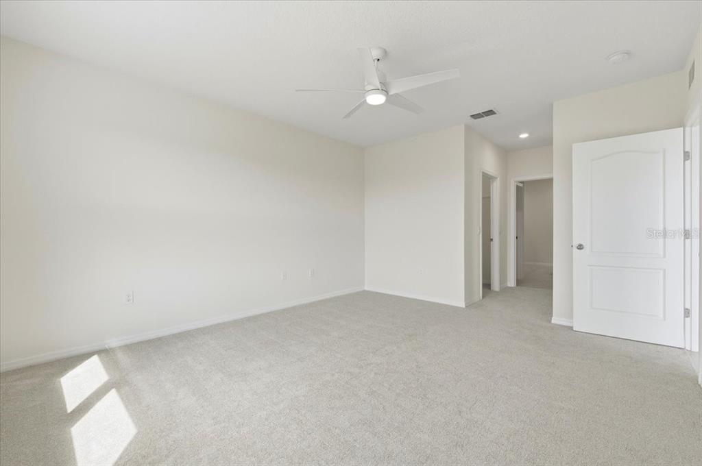 2829 Grandbury Grove Road Lakeland, FL 33811 - Photo 18 of 50