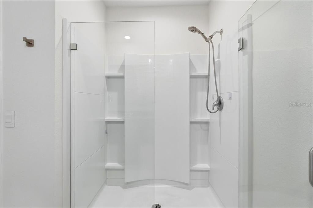 2829 Grandbury Grove Road Lakeland, FL 33811 - Photo 21 of 50