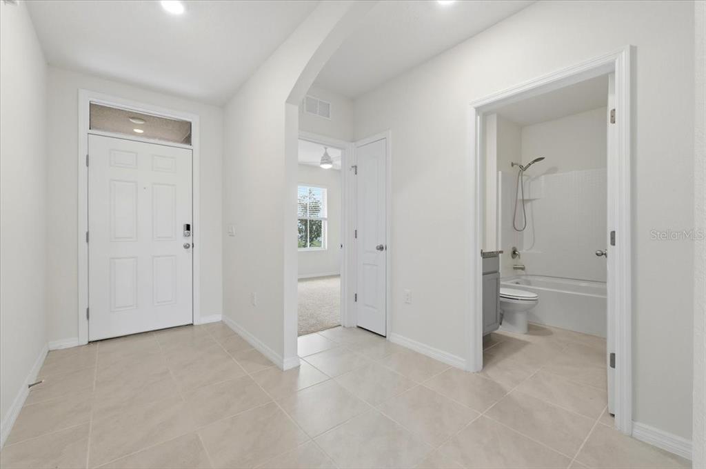 2829 Grandbury Grove Road Lakeland, FL 33811 - Photo 3 of 50