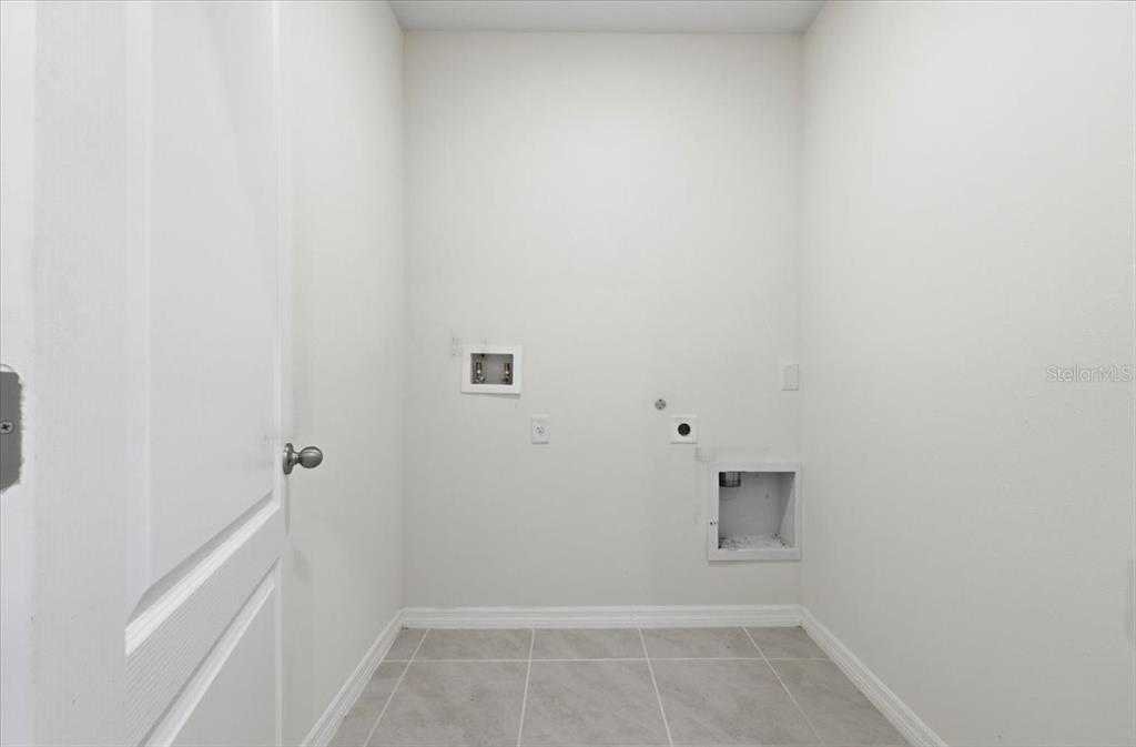 2829 Grandbury Grove Road Lakeland, FL 33811 - Photo 31 of 50