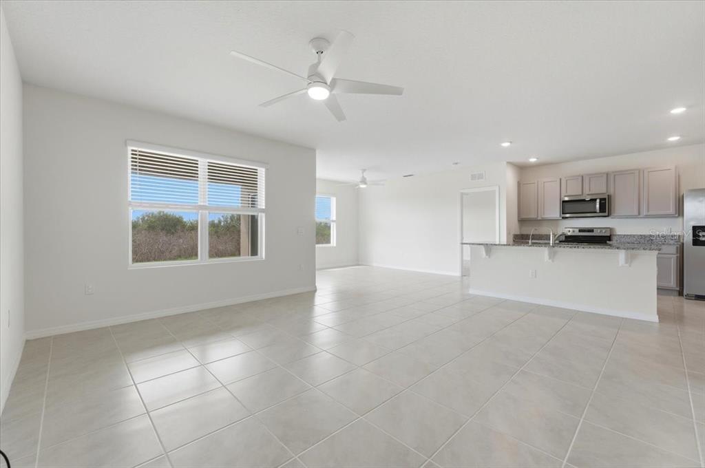 2829 Grandbury Grove Road Lakeland, FL 33811 - Photo 4 of 50