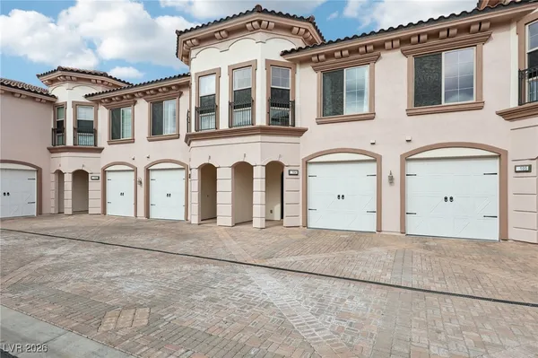 $484,000 | 10 Via Vasari, Unit 104, Henderson, NV 89011