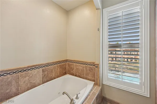 $484,000 | 10 Via Vasari, Unit 104, Henderson, NV 89011