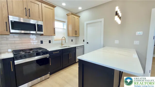 $1,790 | 1507 Lincoln Street, Unit B, Catasauqua, PA 18032