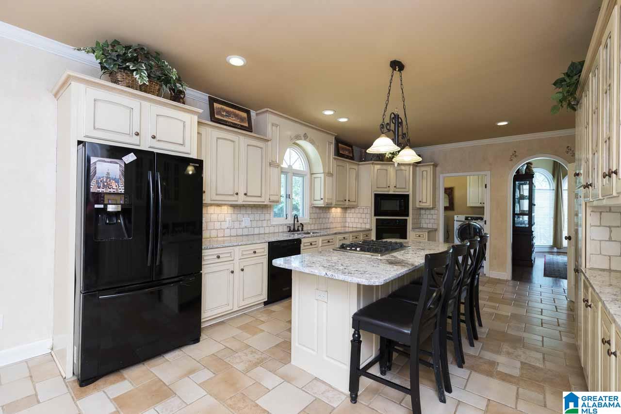 505 Bayhill Road Birmingham, AL 35244 - Photo 7 of 45