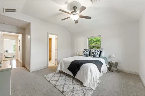 $1,548,000 | 19 Paloma Bend Place, The Woodlands, TX 77389