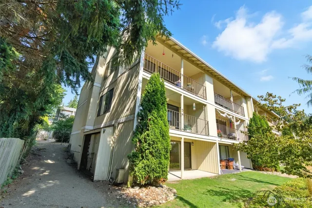 $292,000 | 26425 Northeast Pennsylvania Avenue, Unit 34, Kingston, WA 98346