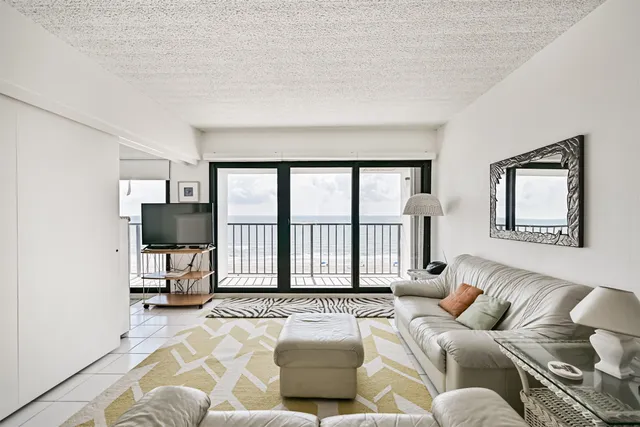 $338,000 | 7310 Seawall Boulevard, Unit 705, Galveston, TX 77551