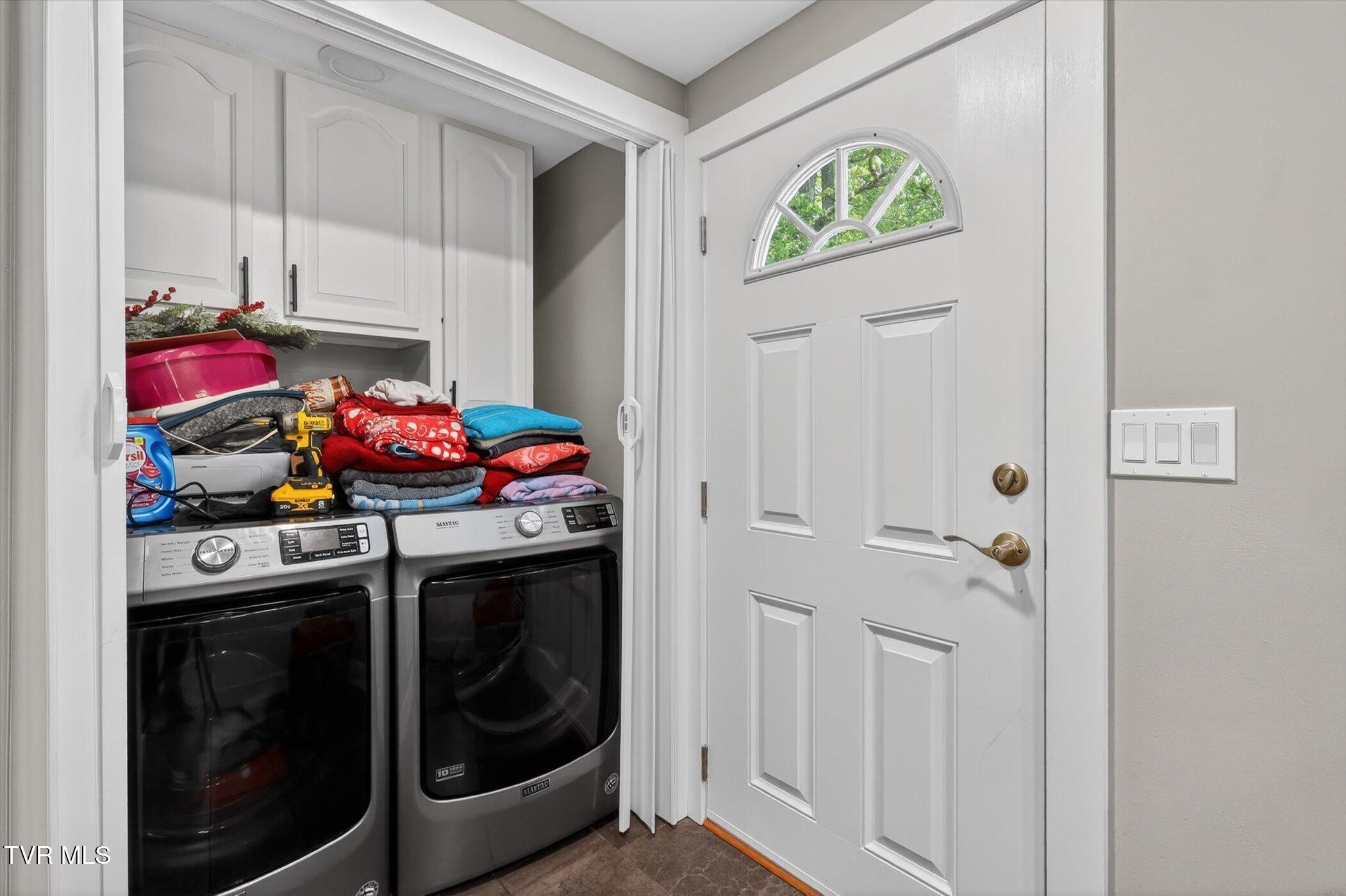 263 Big Springs Road Elizabethton, TN 37643 - Photo 29 of 38 29-263-Big-Springs-Rd-WindowStill-Photog