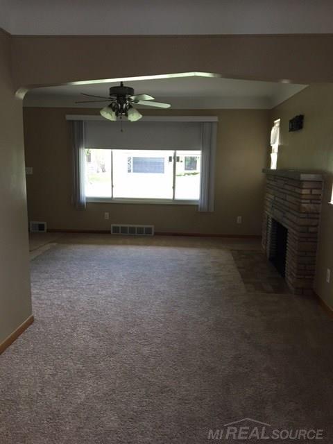 26220 Burg Road Warren, MI 48089 - Photo 11 of 65 Family Room/Living Room