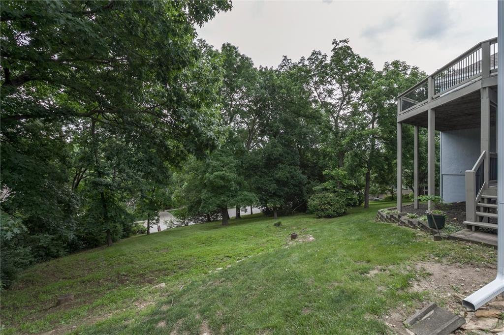 6001 Hallet Street Shawnee, KS 66216 - Photo 32 of 36