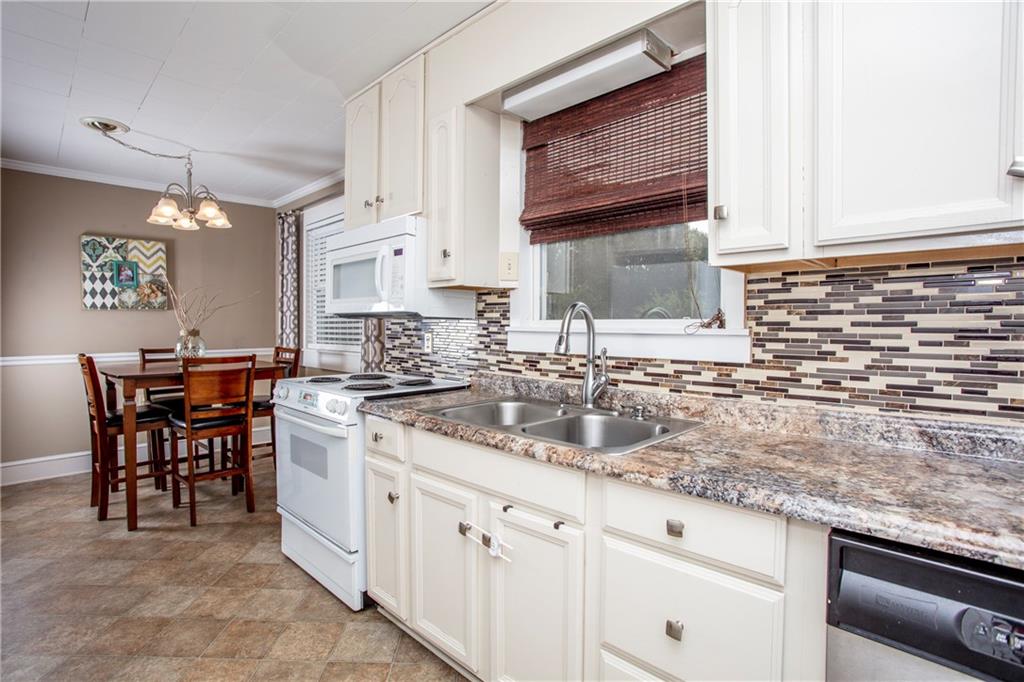 804 2nd Avenue Southwest Conover, NC 28613 - Photo 2 of 15 Gallery Image 2