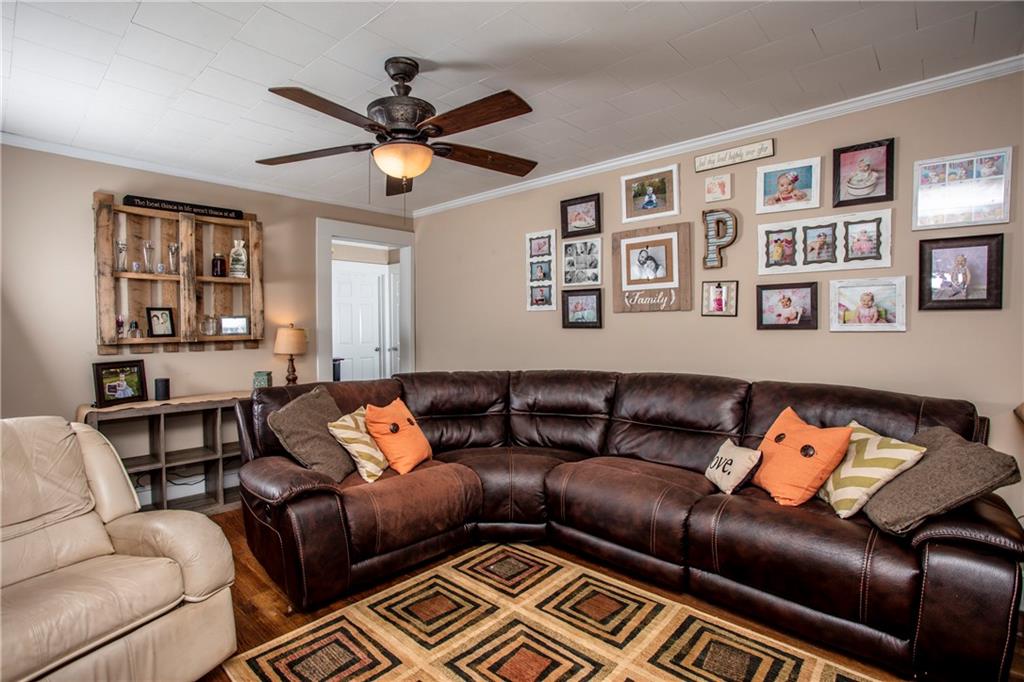 804 2nd Avenue Southwest Conover, NC 28613 - Photo 3 of 15 Gallery Image 3
