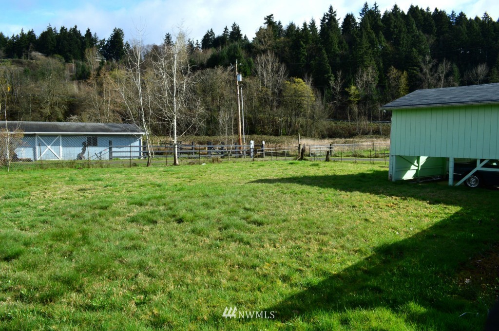 10001 Dechaux Road East Edgewood, WA 98371 - Photo 2 of 23 Gallery Image 2