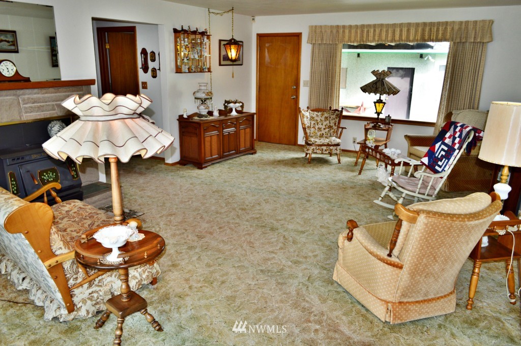 10001 Dechaux Road East Edgewood, WA 98371 - Photo 12 of 23 Gallery Image 12