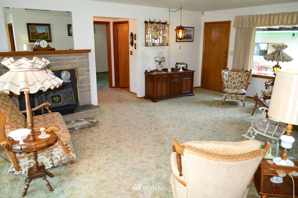 10001 Dechaux Road East Edgewood, WA 98371 - Photo 13 of 23 Gallery Image 13