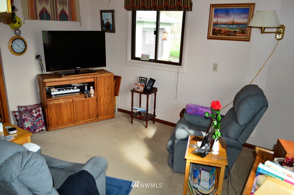 10001 Dechaux Road East Edgewood, WA 98371 - Photo 19 of 23 Gallery Image 19