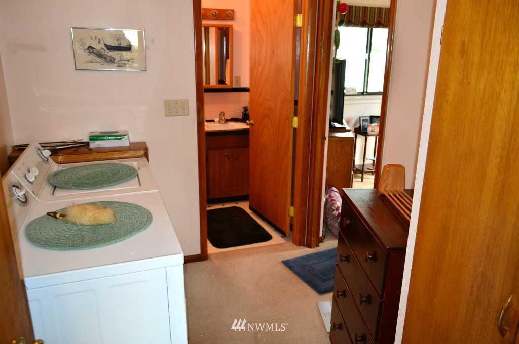 10001 Dechaux Road East Edgewood, WA 98371 - Photo 20 of 23 Gallery Image 20