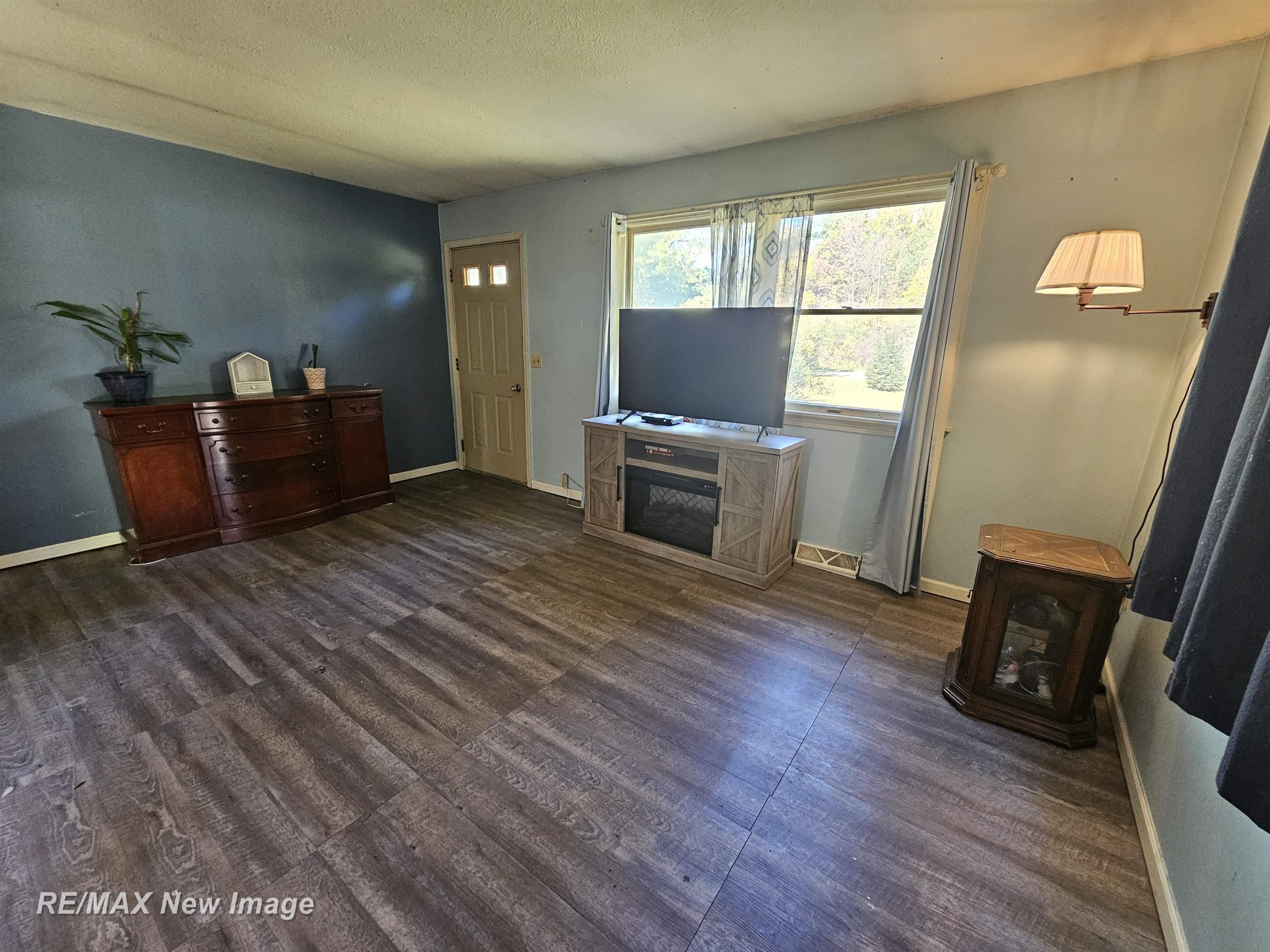 6495 Murphy Lake Road Millington, MI 48746 - Photo 11 of 38 50158327-ddacf77f-6b79-4f80-baa0-1eab873618fb.JPG