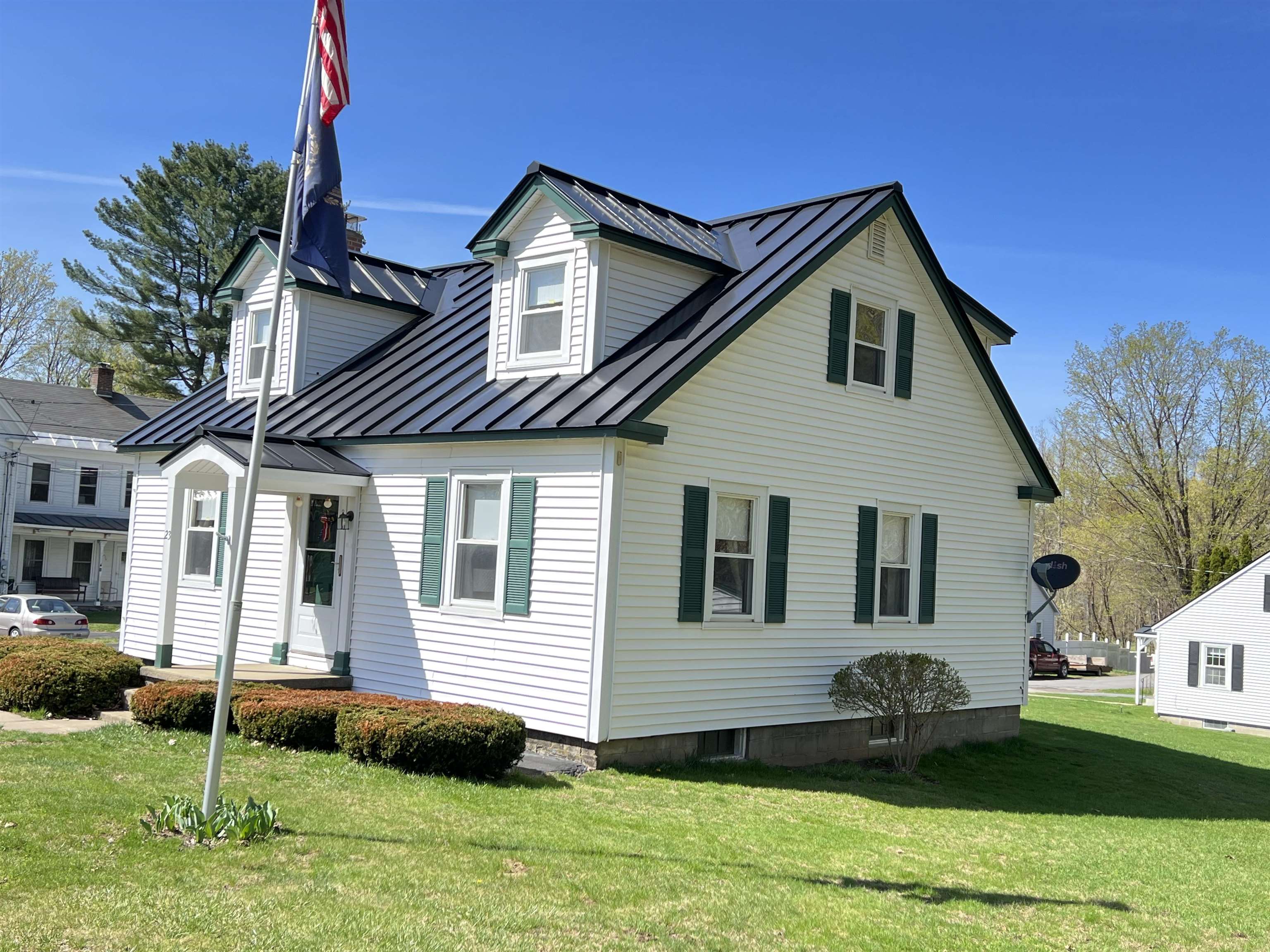 23 High Street Walpole, NH 03608 - Photo 3 of 35