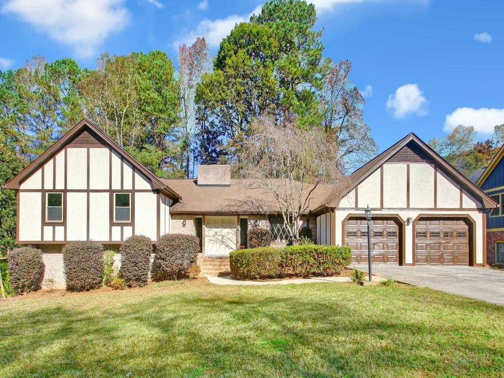 Beautifully renovated Tudor-style home in Wembley Forest.