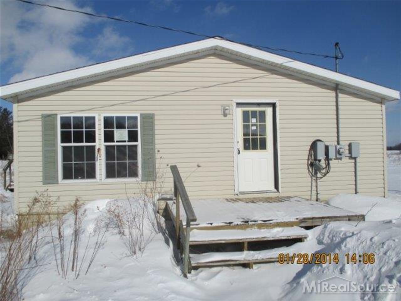 5700 McGregor Road Deckerville, MI 48427 - Photo 1 of 8 31184851.JPG