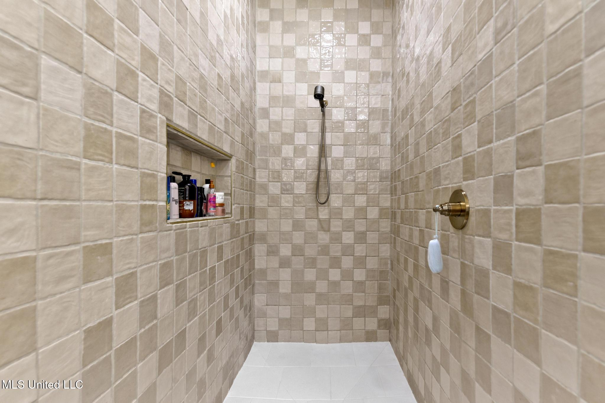 19255 Eli Dudley Road Moss Point, MS 39562 - Photo 14 of 37 EFB7D0A0-B232-4A26-86F7-6421A9A9F60C