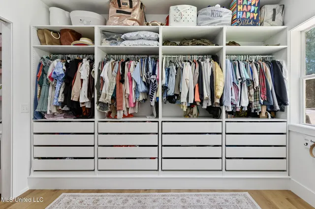 $680,000 | 19255 Eli Dudley Road, Moss Point, MS 39562