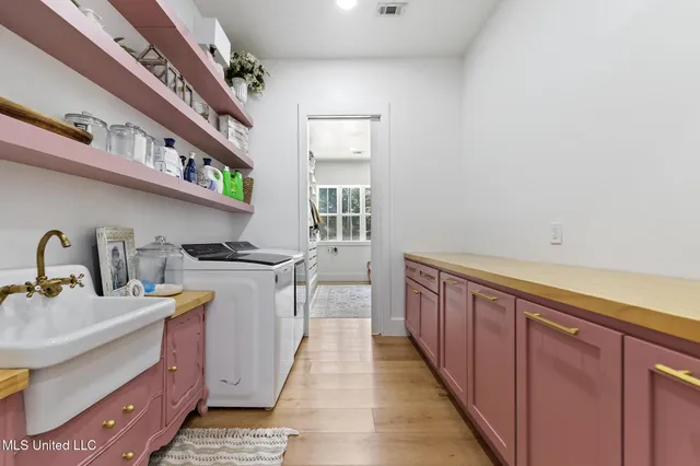 $680,000 | 19255 Eli Dudley Road, Moss Point, MS 39562