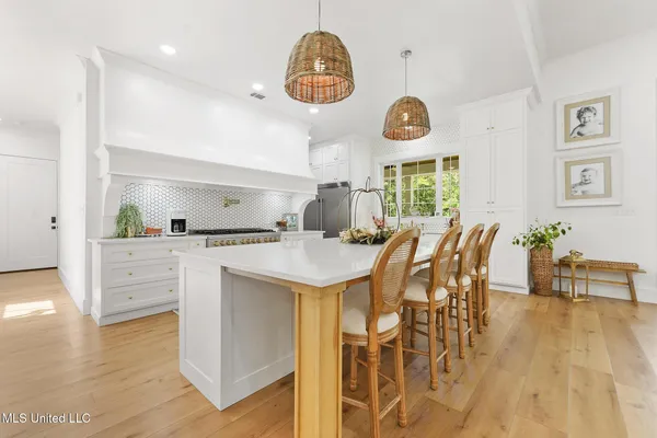 $680,000 | 19255 Eli Dudley Road, Moss Point, MS 39562