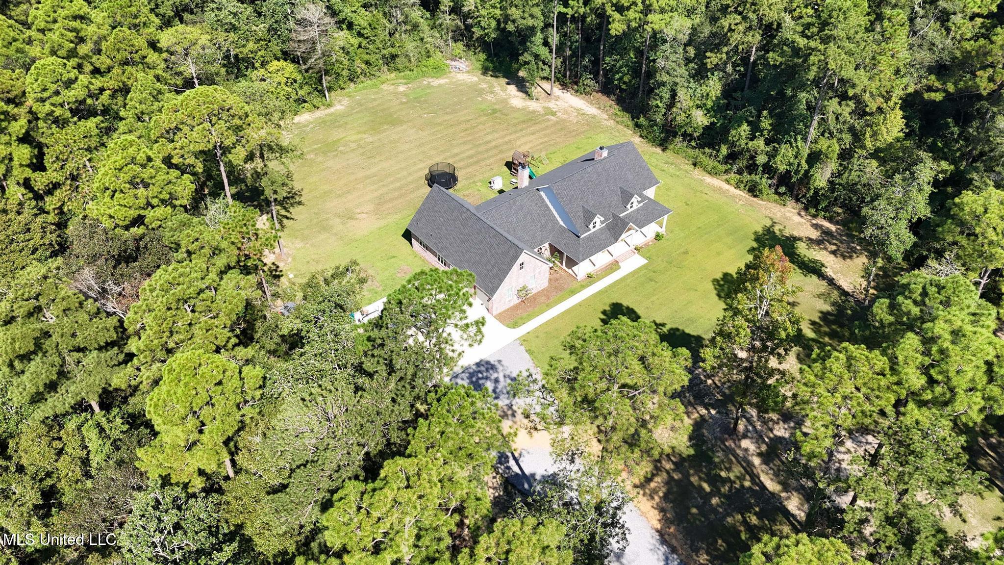 19255 Eli Dudley Road Moss Point, MS 39562 - Photo 34 of 37 CA53F407-E519-4F54-B432-5B3A319F5772