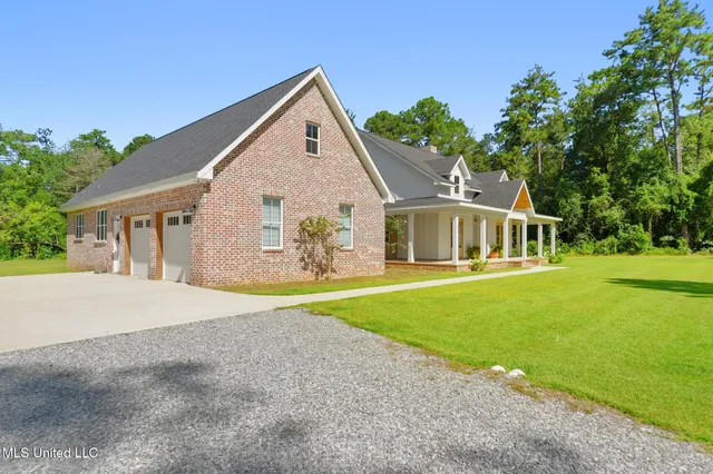 $680,000 | 19255 Eli Dudley Road, Moss Point, MS 39562