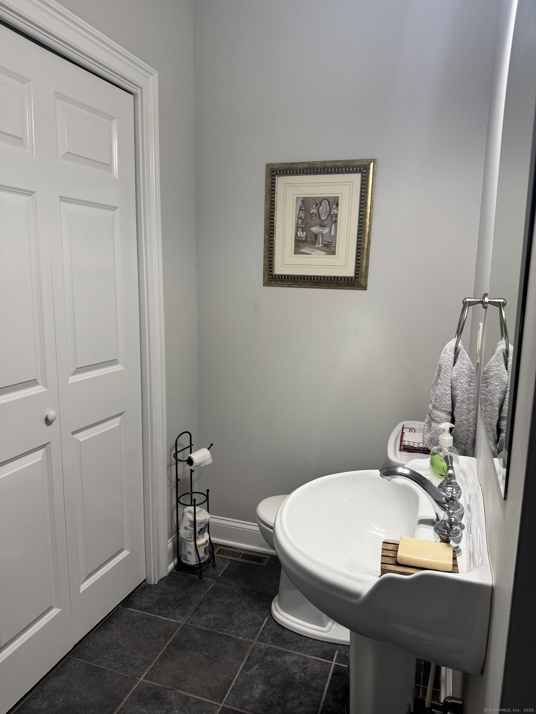 88 Brookfield Road Seymour, CT 06483 - Photo 12 of 13