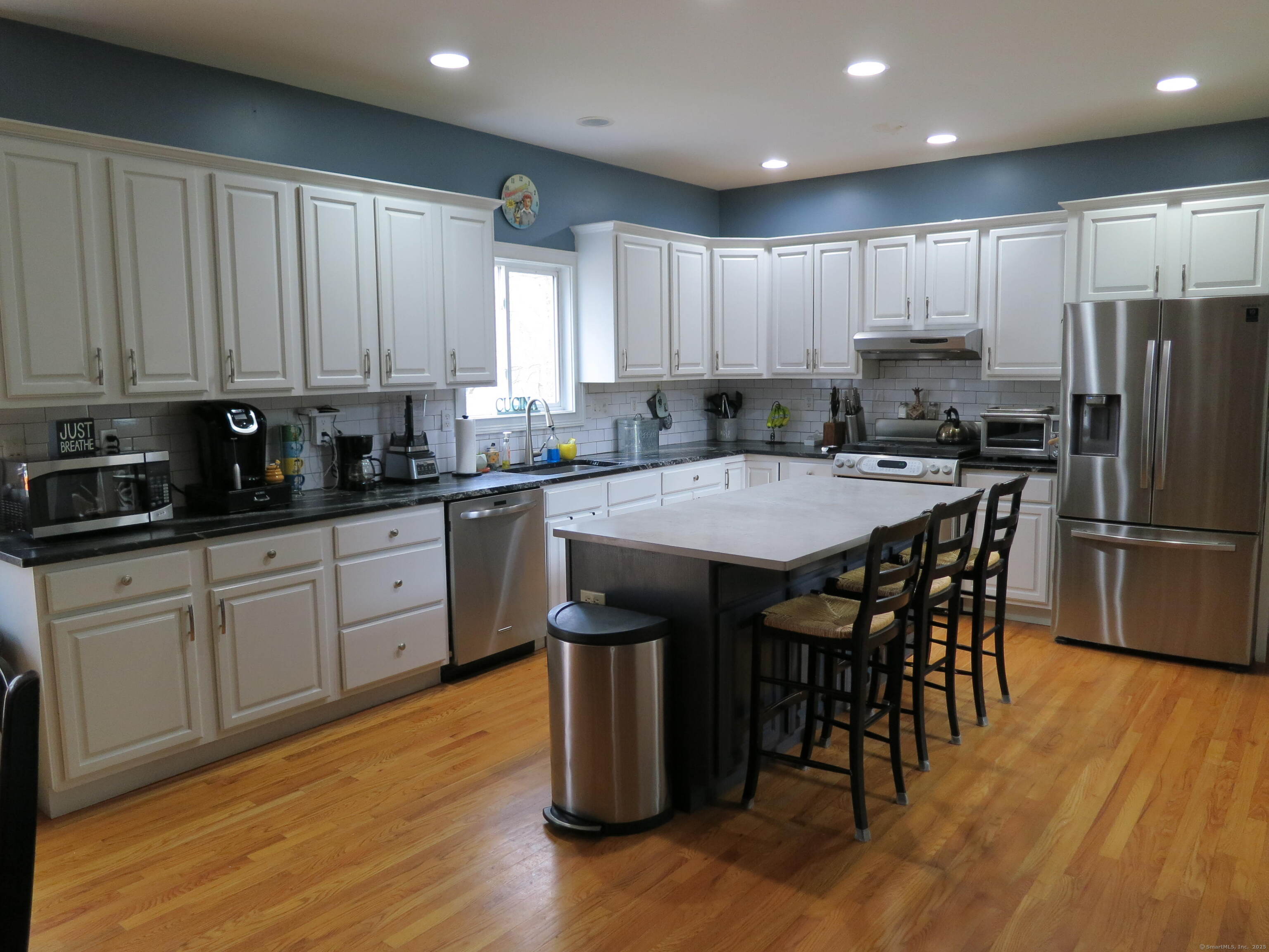 88 Brookfield Road Seymour, CT 06483 - Photo 4 of 13