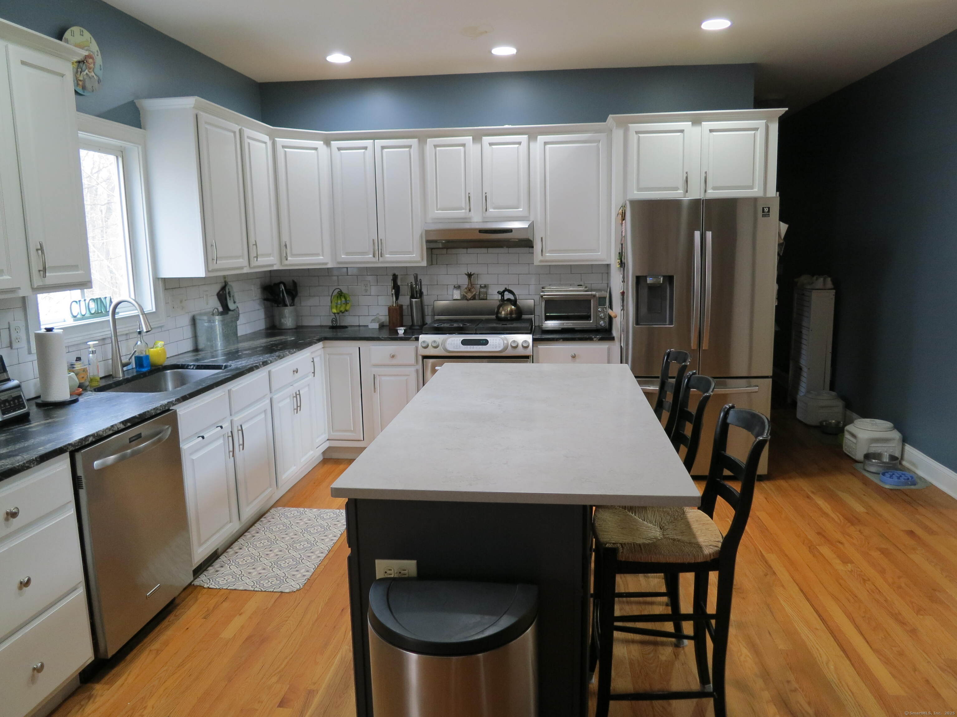 88 Brookfield Road Seymour, CT 06483 - Photo 6 of 13