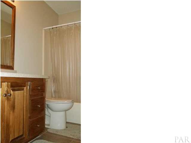 5462 Pine Barron Road Milton, FL 32570 - Photo 21 of 24 Hall Bath